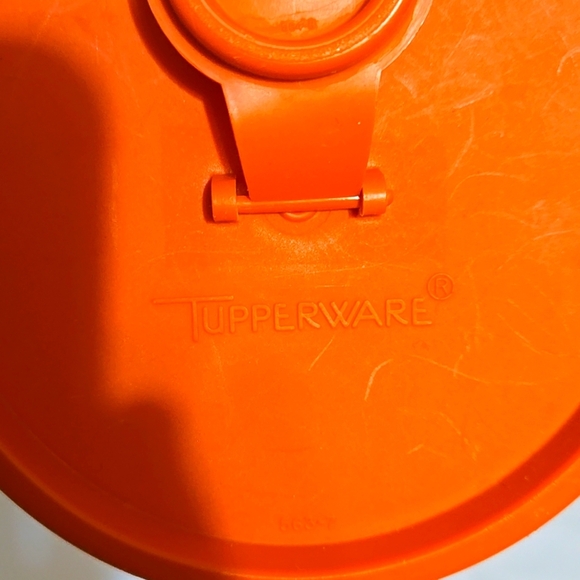 Vintage Tupperware, Tall Canister, Opaque, Orange Flip Spout, Lid - Picture 6 of 9